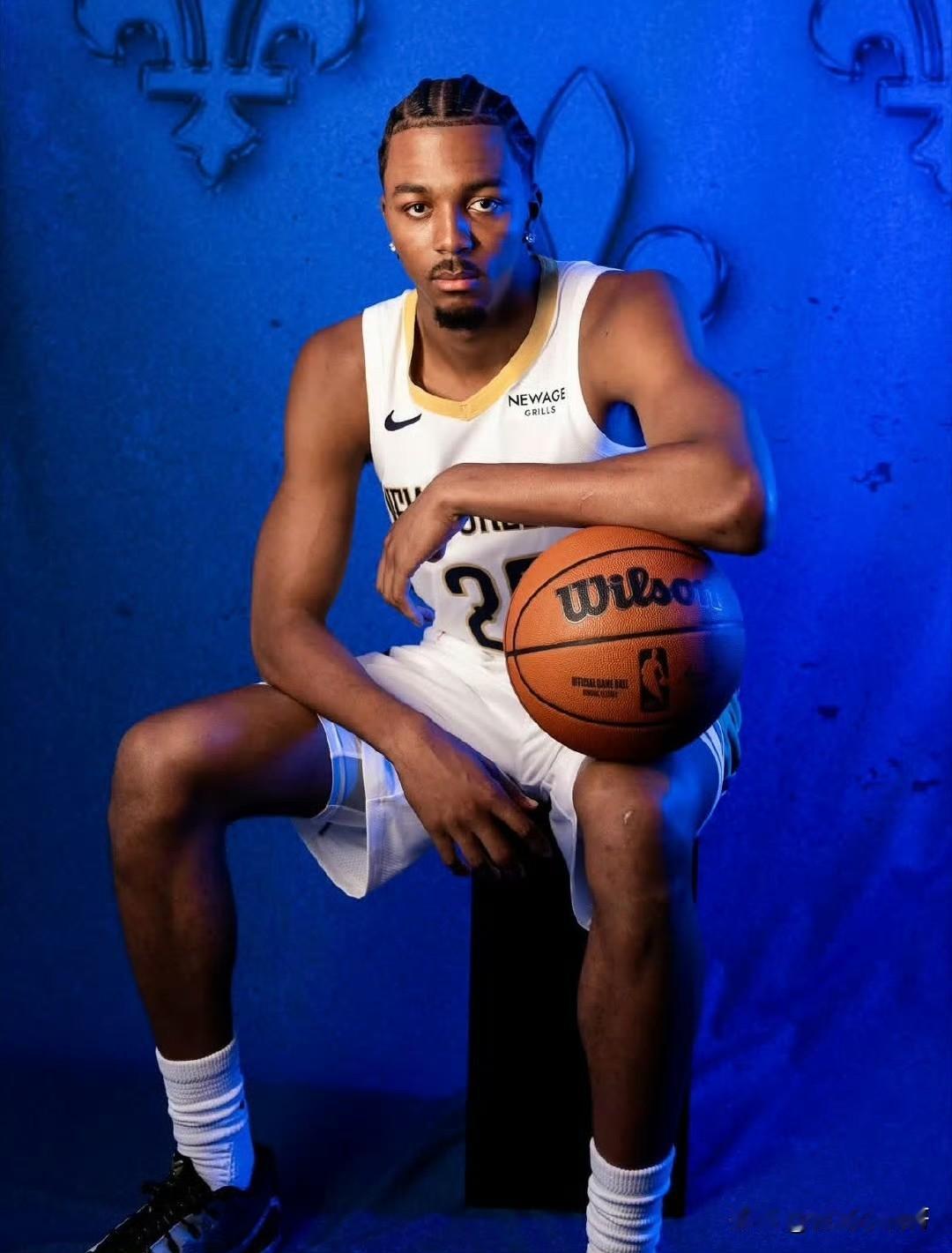 首轮签大放血！！！勇士有意用多个首轮签交易墨菲或者小波特！根据记者记者Dal