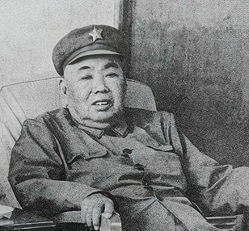 刘伯承晚年真正愿意见的人，不是许世友，而是肖永银。刘伯承1970年到南京，是因为