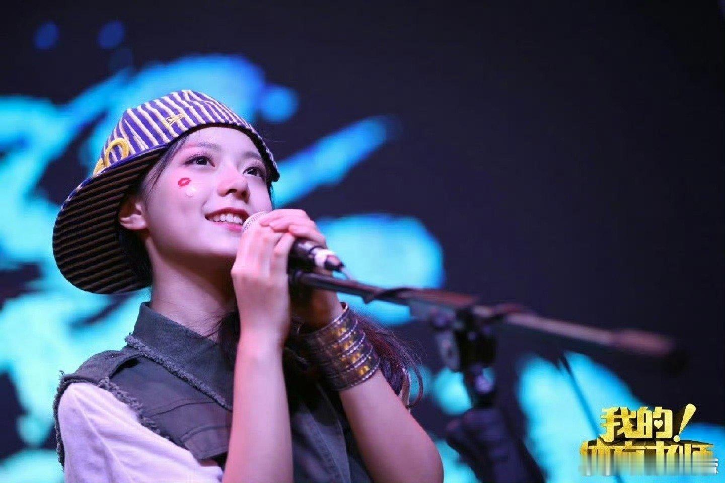 赵今麦打碟赵今麦打碟的视频循环第五遍了，满脑子都是马莉那句“我就是要搞音乐”。