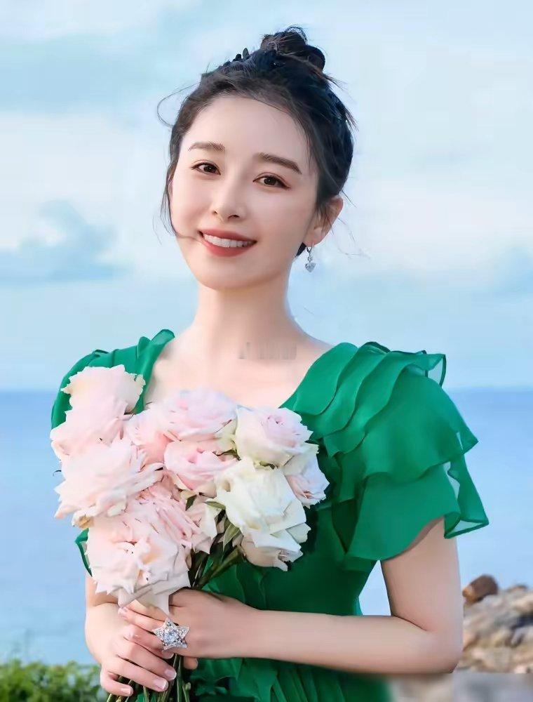 阚清子的经历，给所有女生提了个醒，你可以找有钱的老公，也可以晚婚，千万要早点要小