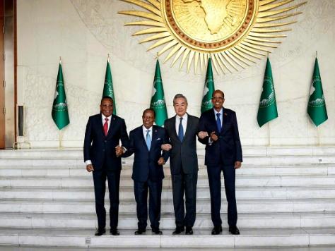 排面拉满了！非洲用最高规格接待王毅，真心换真心！王毅又去了非洲这趟行