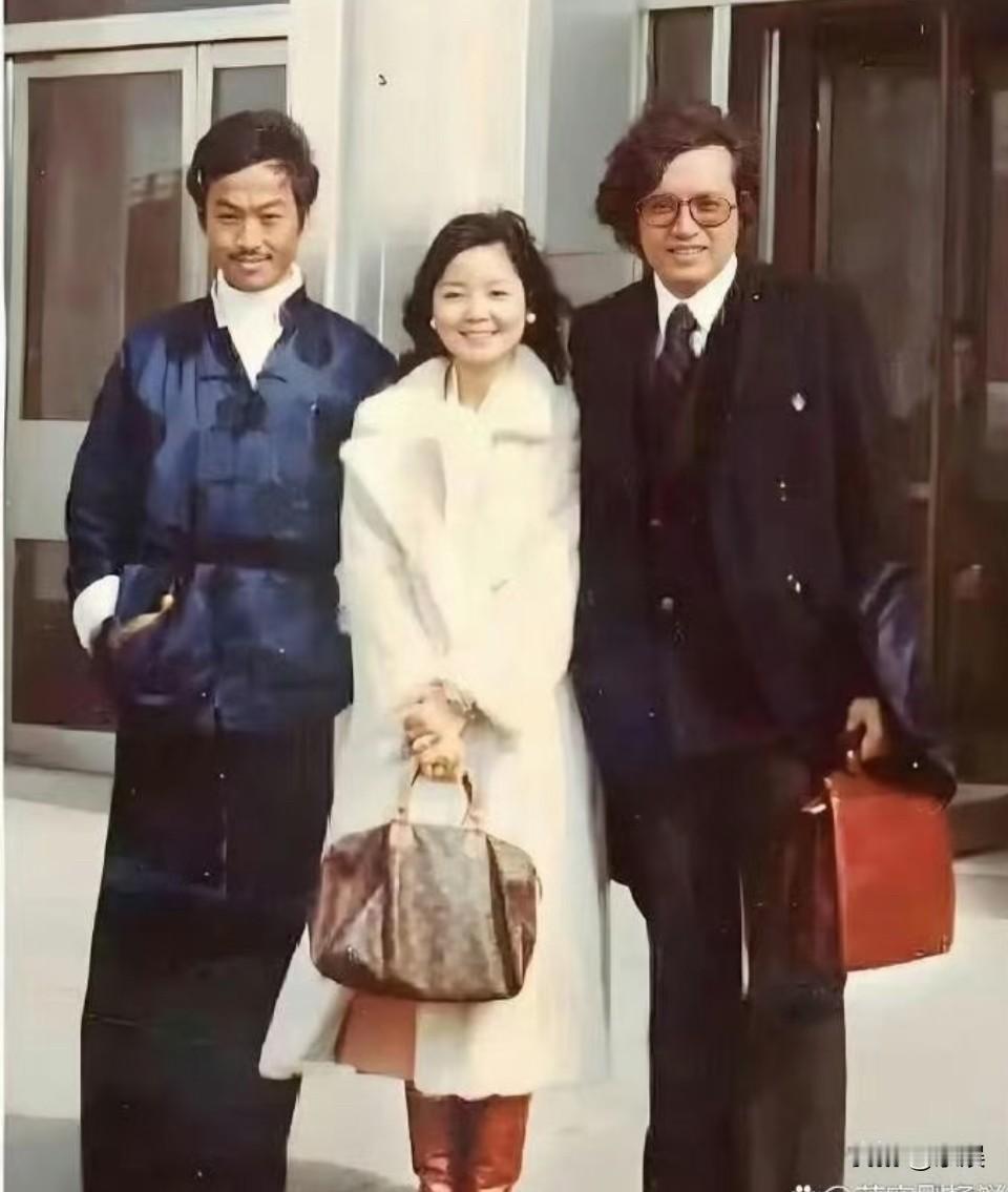 这可是1978年呀！！😯1978的上海人家集体倒马桶呢，用抽水马桶的都只