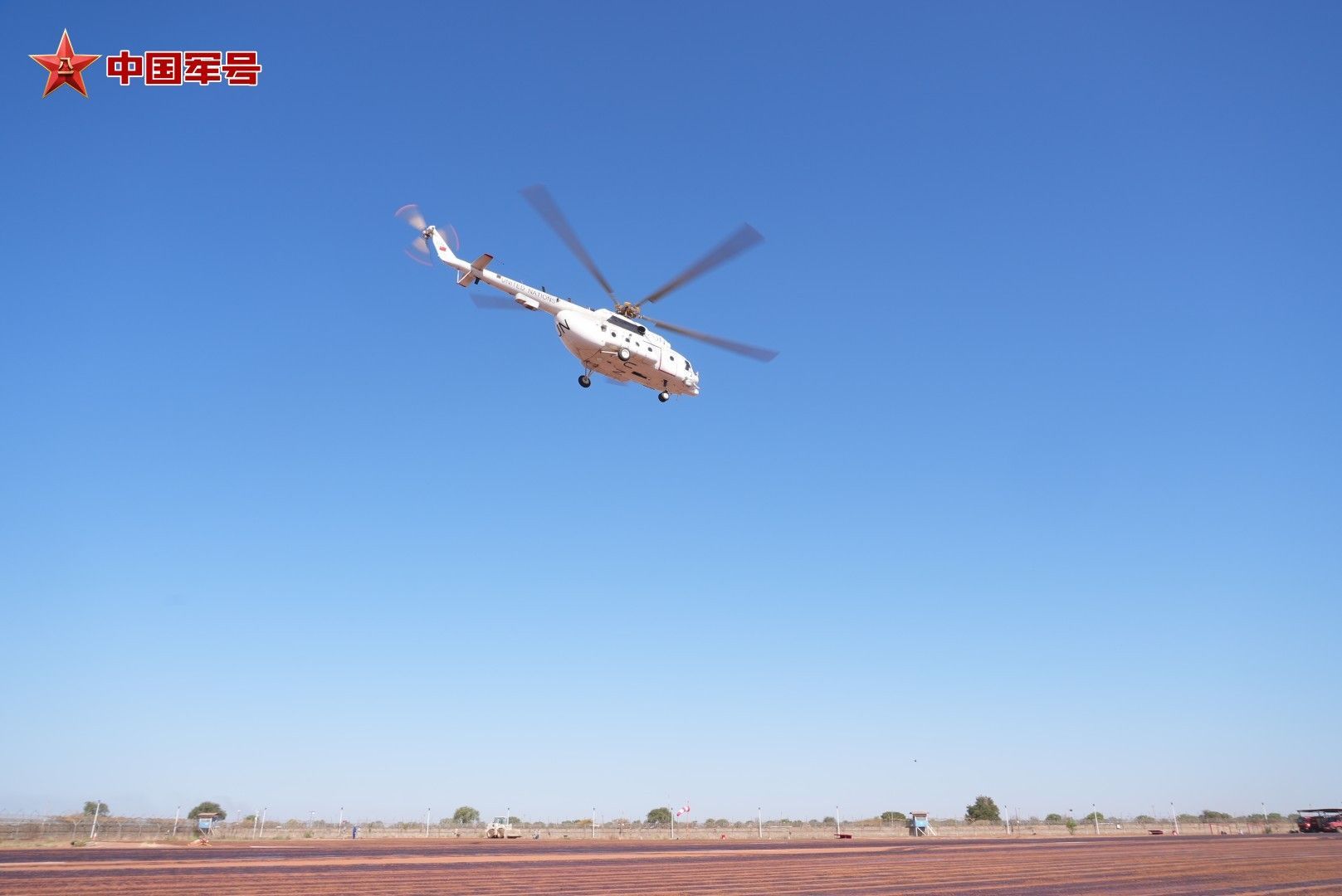 当地时间3月29日，中国第六批赴阿卜耶伊维和直升机分队接到联阿安全部队司令指令，