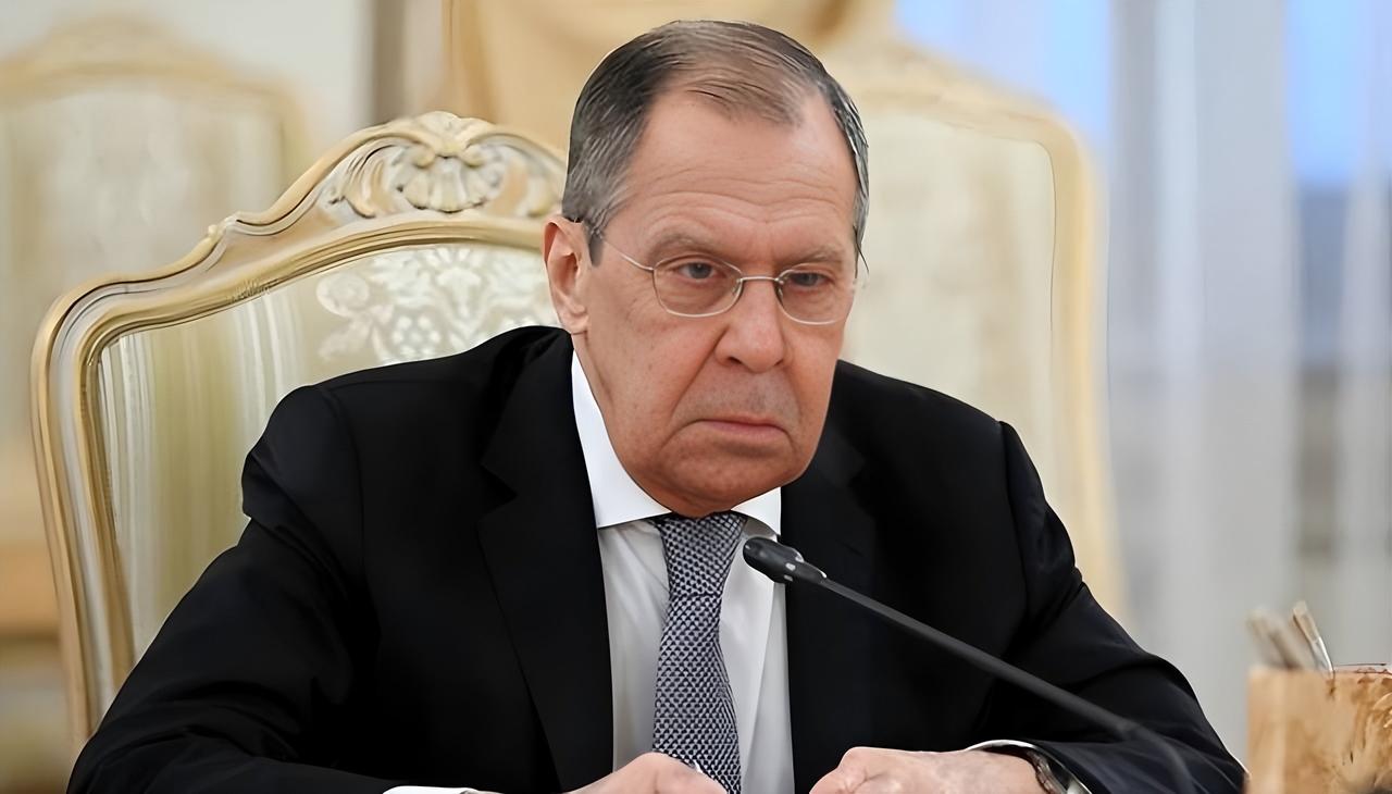 俄罗斯人依然信奉“大国沙文主义”，在乌克兰问题上，他们只在意美国的立场。俄外长拉