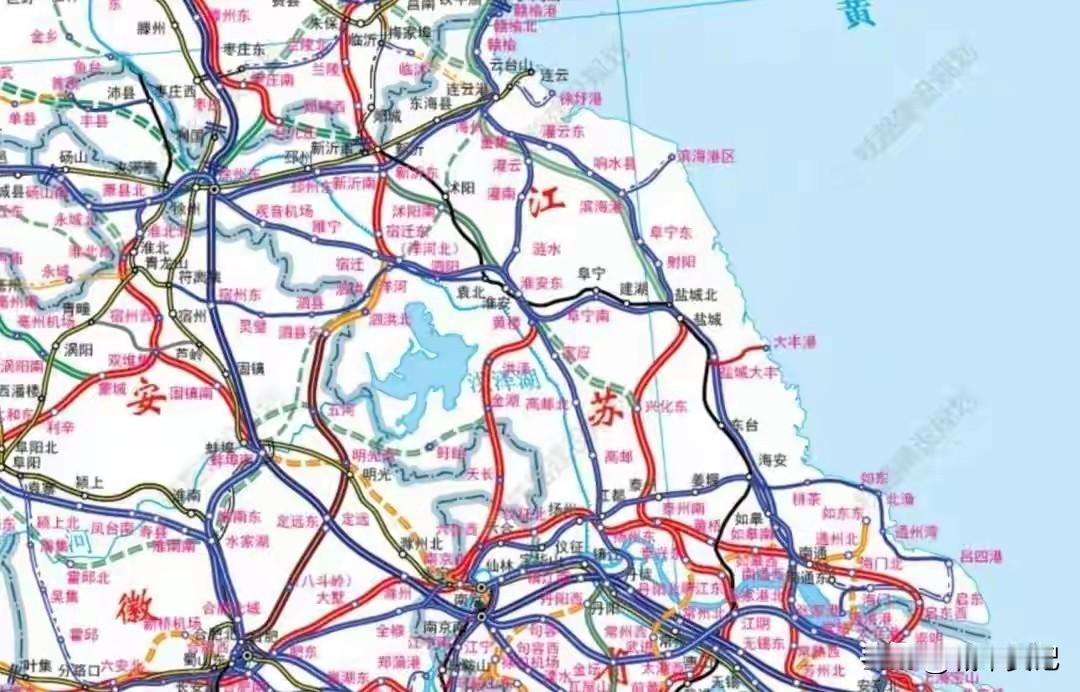 这张图表示江苏高铁未来规划图，宿迁是苏北交通枢纽，。徐盐高铁，合新高铁，连宿蚌
