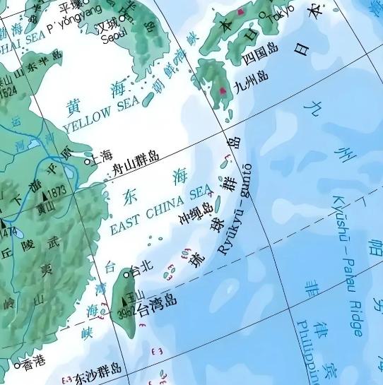 1943年，罗斯福两次主动把琉球交给中国，蒋介石都没要，两次都回复说：“琉球情况