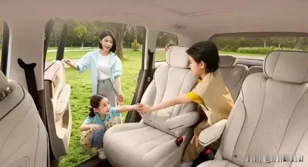 专家预测，未来中国汽车存活率：一、红旗汽车：100%存活二、比亚迪汽车：