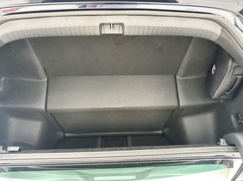 不是？雅阁插混后备箱怎么长这样？今天去试驾雅阁，啥都看好了，本来想买个动力好点