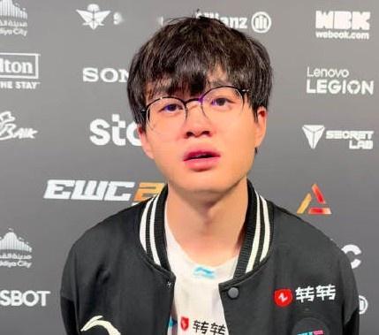 Xun：不怪时差！几天就能调整沟通配合比较差所以才输了！在EWC淘汰赛上，B