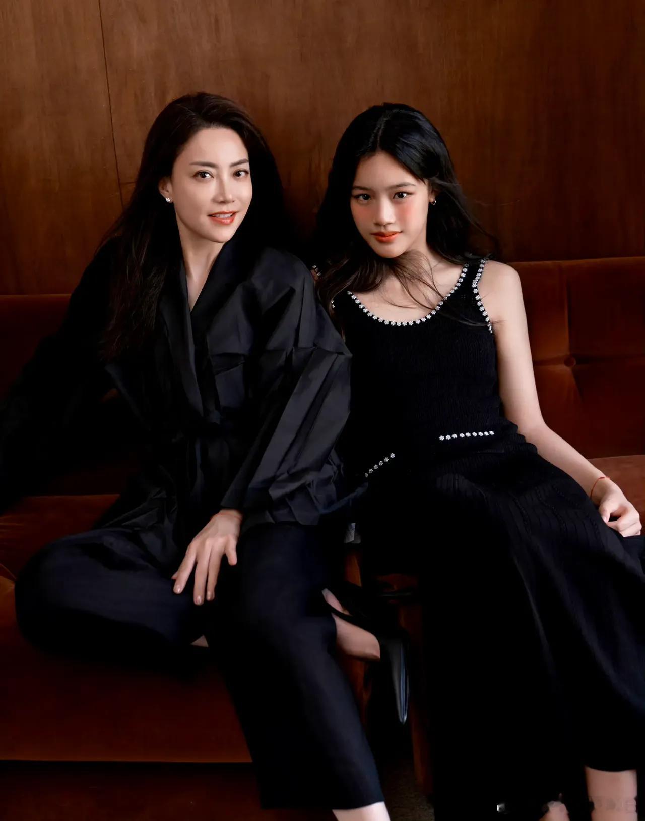 谢霆锋经纪人霍汶希首次公开女儿，没想到，女儿长相太有特色，自动澄清了以前的yao