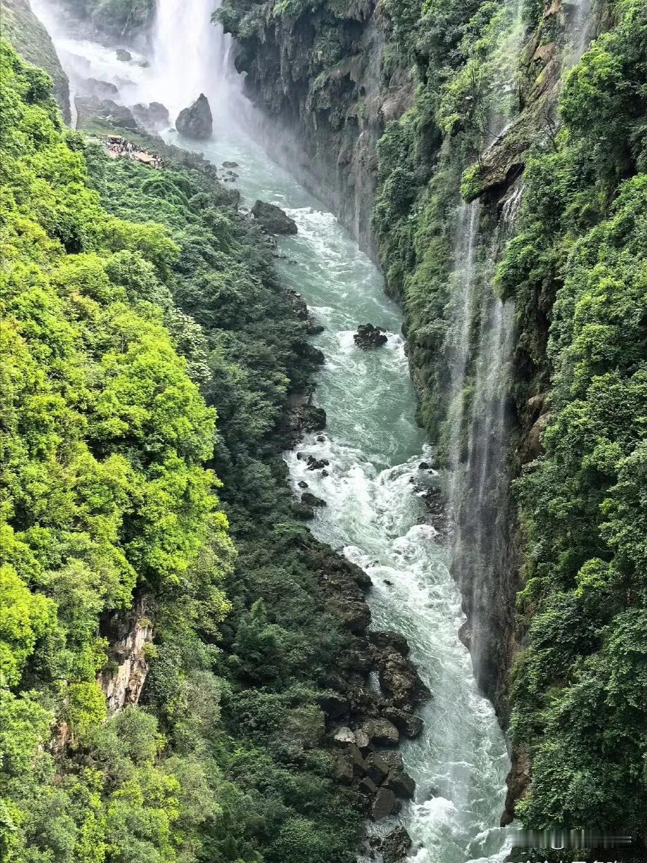 地球最美裂缝，马岭河峡谷。绝美峡谷风光
