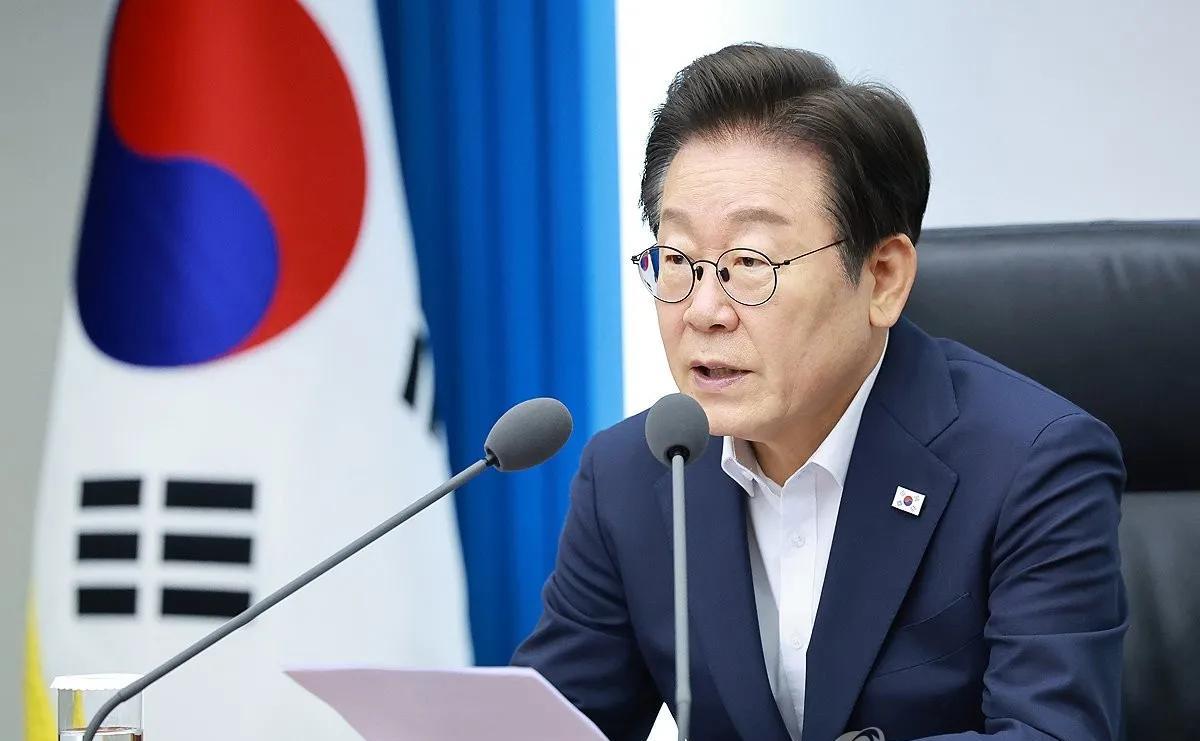 韩国总统李在明吃了豹子胆！在国务院会议直击国务议员，没能力的自己走人！韩国总统