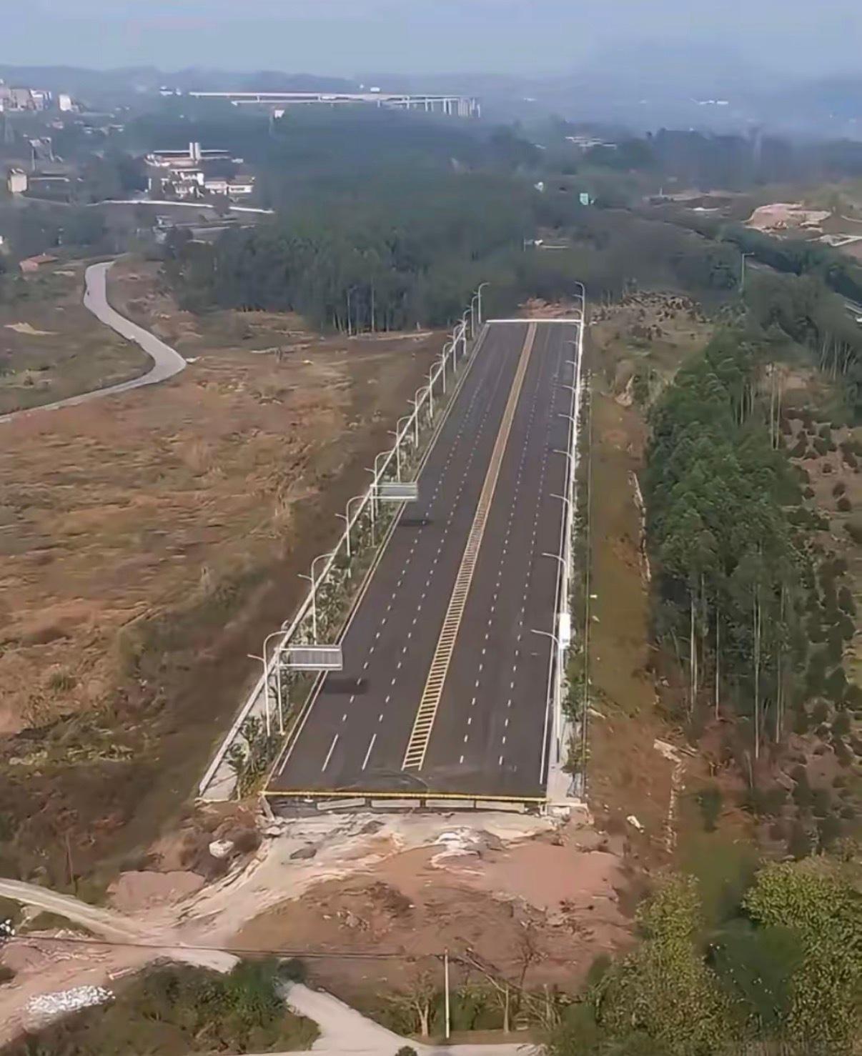 这条路的作用是什么？有谁知道？​​​