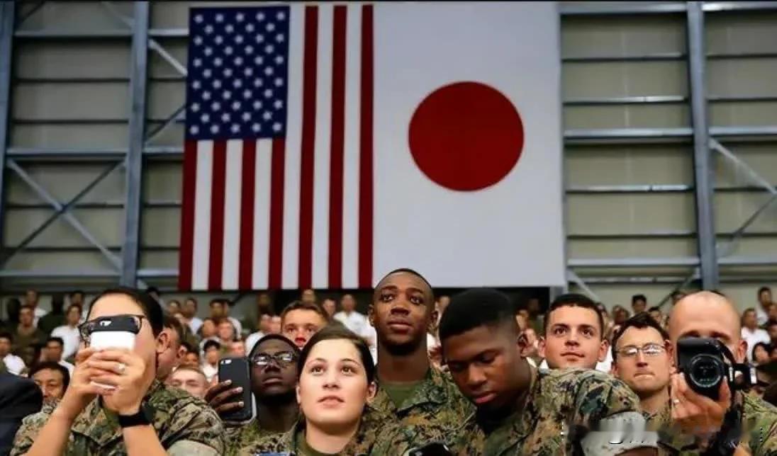 日美核捆绑开绿灯！首次谈动用核武，冷战思维卷土重来？7月28日，日本共同社