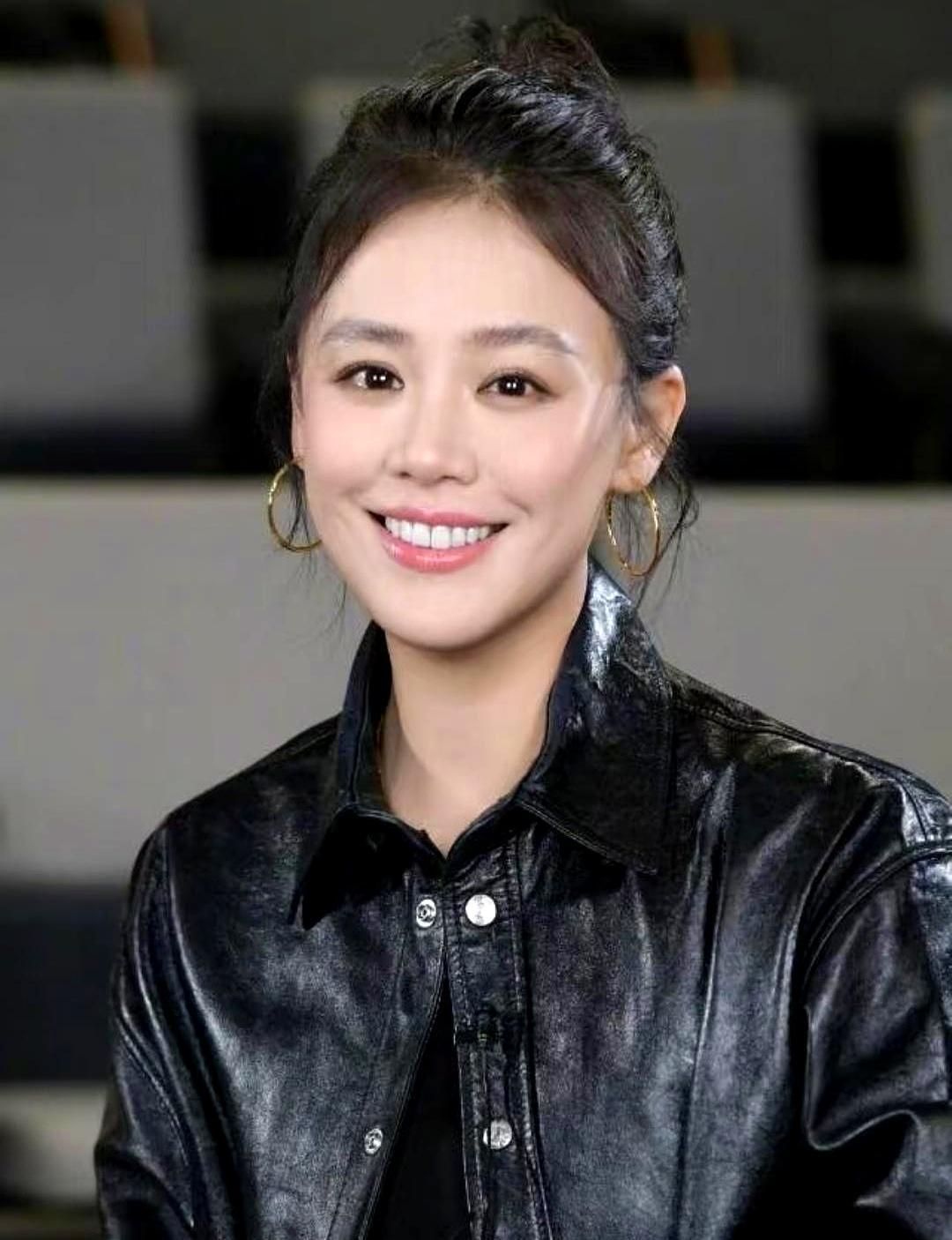 五年的感情说断就断，马思纯这次终于清醒了。在杨天真的对谈节目里，她亲口宣布