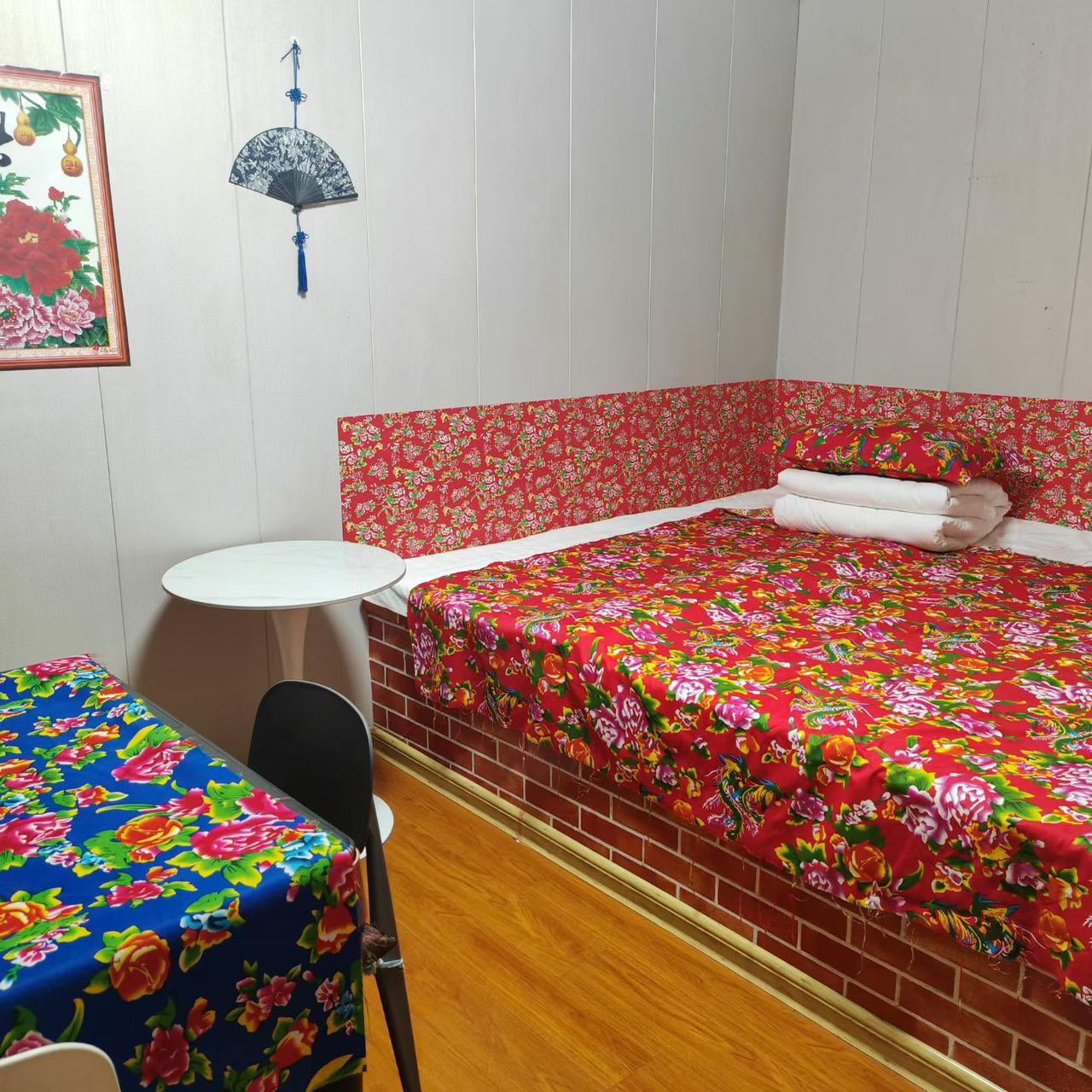 今天家庭大扫除开始，本以为是小场面，没想到一动手才知道是“大工程”。先从卧室下手