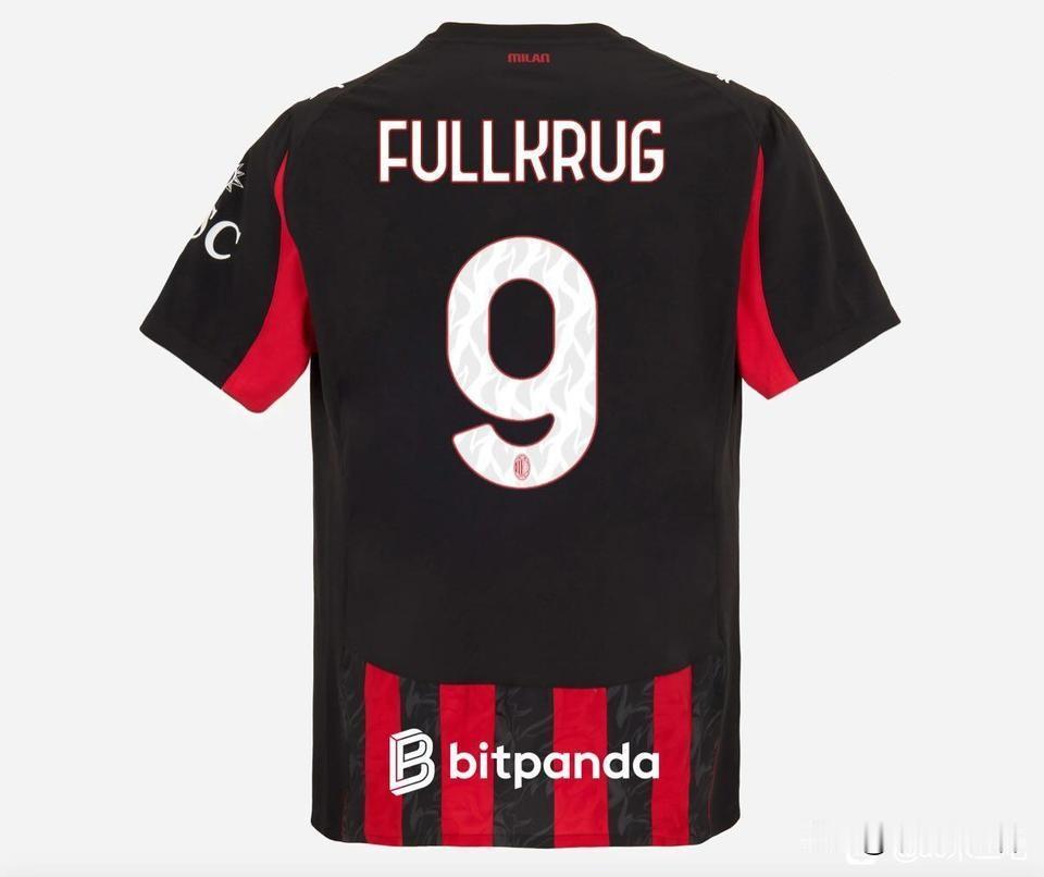 菲尔克鲁格不听劝啊！之前其实有米兰球迷给他推特留言了，告诉他不要选择米兰的九号球