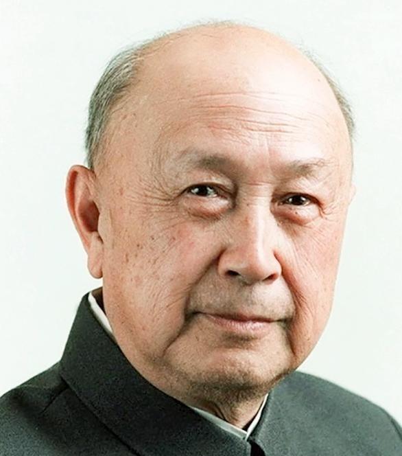 20年前的一天，大夫问钱学森：“100-7=？”钱学森脱口而出93。大夫继续问：