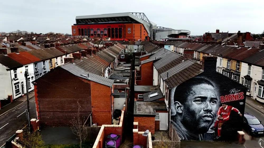 利物浦现在的利物浦队，总感觉确实是少了一点利物浦的味道，那是有原因的。首发不仅