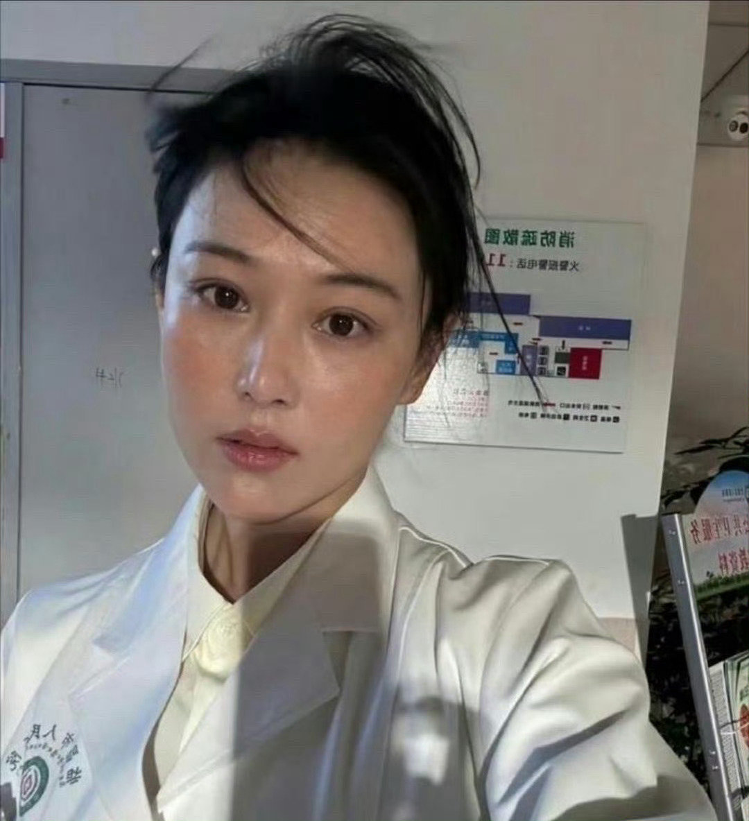 难以置信，这居然是张馨予素颜照！​​​