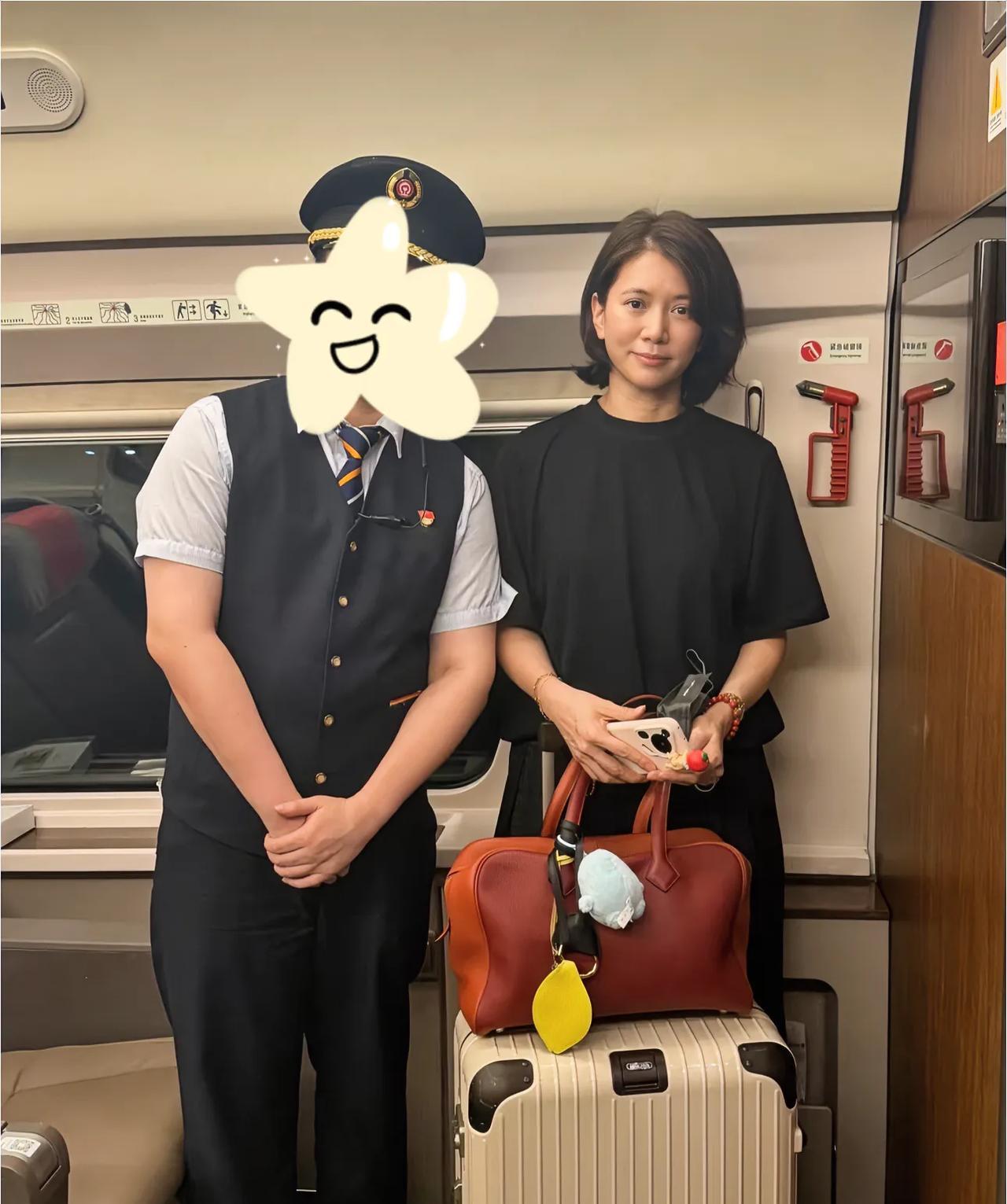 美人啥子时候都是美人，本人超有气质！