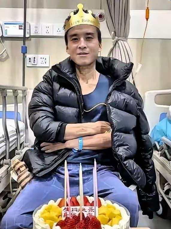 陕西咸阳装修工赵卫东肝癌晚期，家人瞒他，他也瞒家人，临终只说"好好吃饭"，女儿解