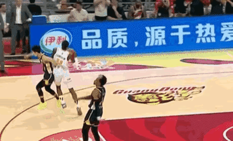 广东战术成功惹怒迪亚洛！徐杰见迪亚洛干起来！杜峰见迪亚洛也是干起来。为什么很