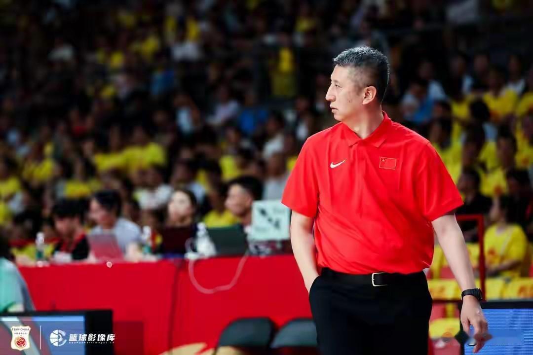 中国男篮根本不是“谁上谁不上”和“选谁不选谁”的问题！中国男篮主场惨败日本，