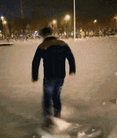 看吧闲人还是很多的