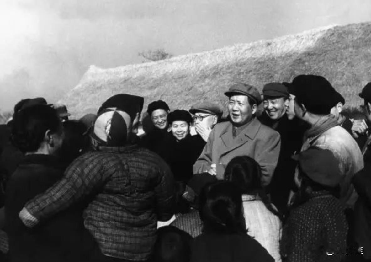 毛主席当年得罪了一些人，那么老人家得罪了到底是哪些人呢？说起毛主席，脑子里跳