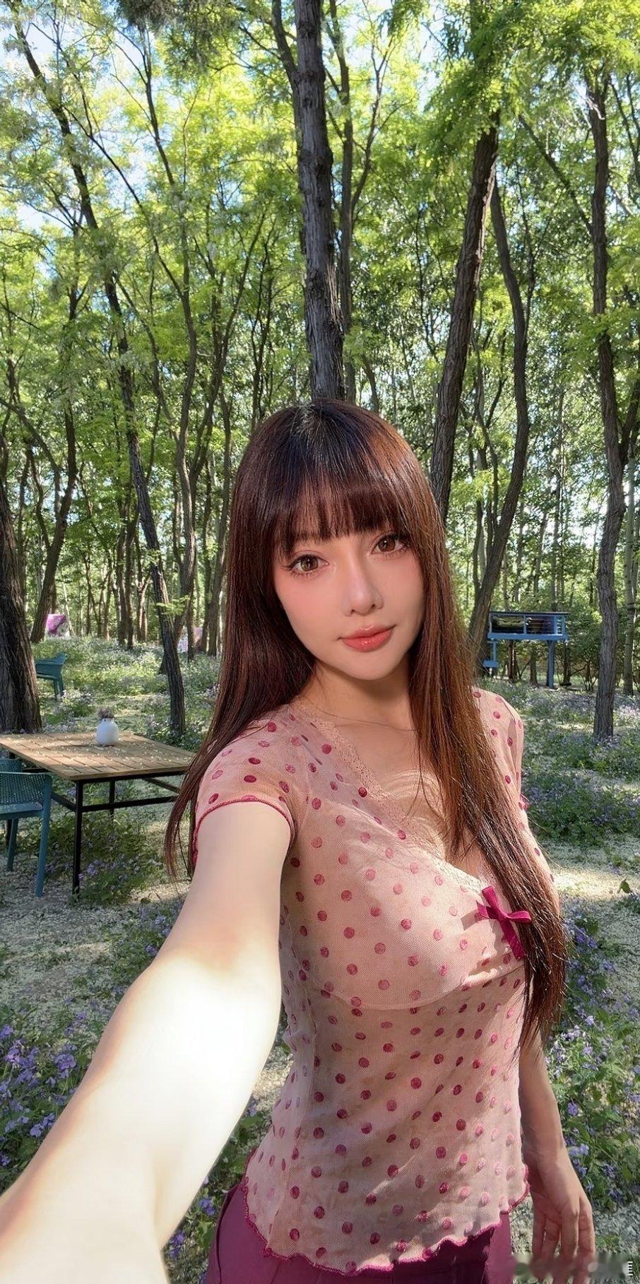 46岁的李小璐状态很好宛如少女，我就不信贾乃亮不后悔