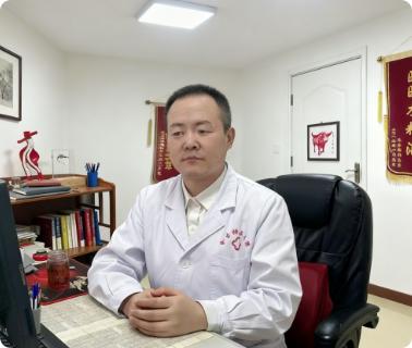 大家好，我是中医陈大夫！现在很多朋友被肥胖困扰，总觉得是“吃多了、动少了”，但