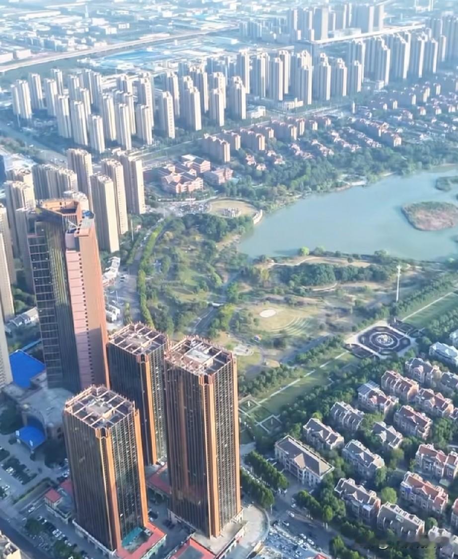 合肥市长丰县新开一条公交线路，寿县南部的老乡们也可以选择换乘这条线路合肥北城，
