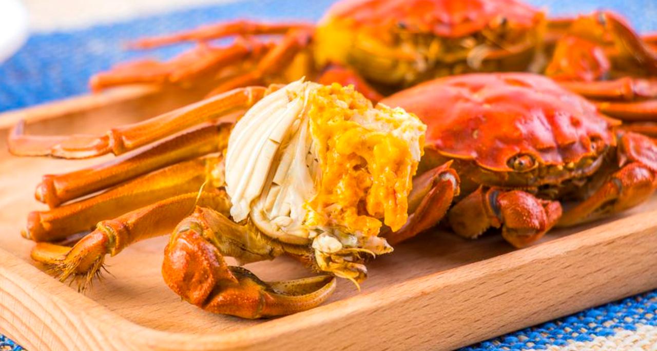 池塘养殖阳澄湖大闸蟹，这也是迫于保护阳澄湖水质的无奈之举。