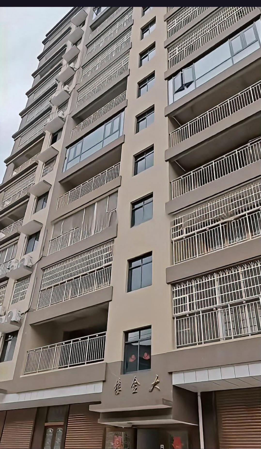 福建农村惊现15层“大金楼”，是炫富还是另有隐情？这座高楼究竟藏着什么秘密？近