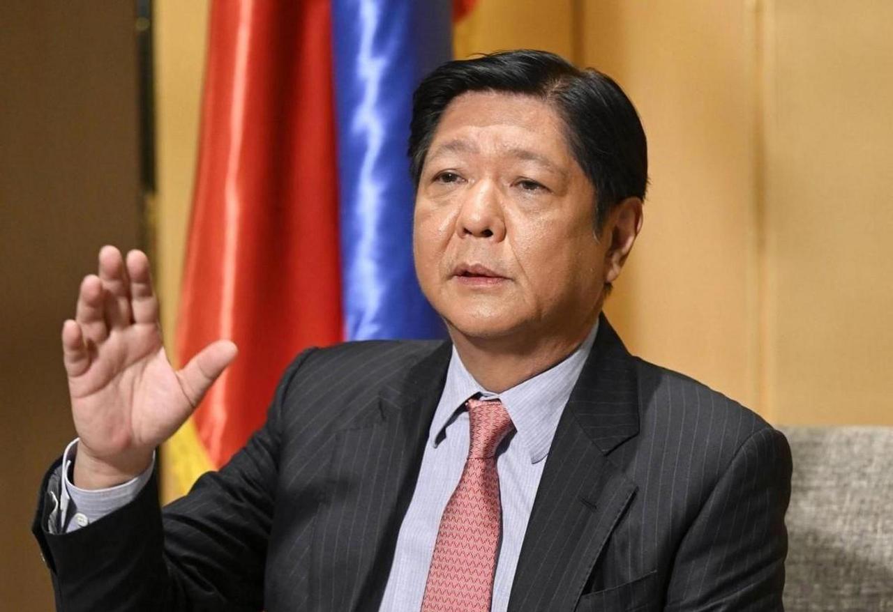 马科斯遭双重打击，菲律宾超十万人上街抗议，杜特尔特有望释放？菲律宾总统马科斯