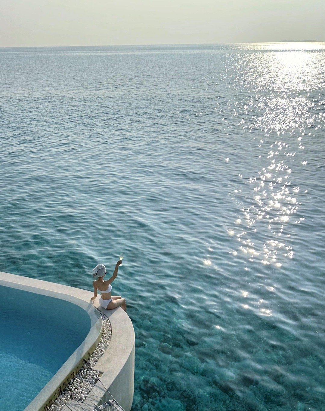 钟楚曦在马尔代夫美美出片🤳钟楚曦