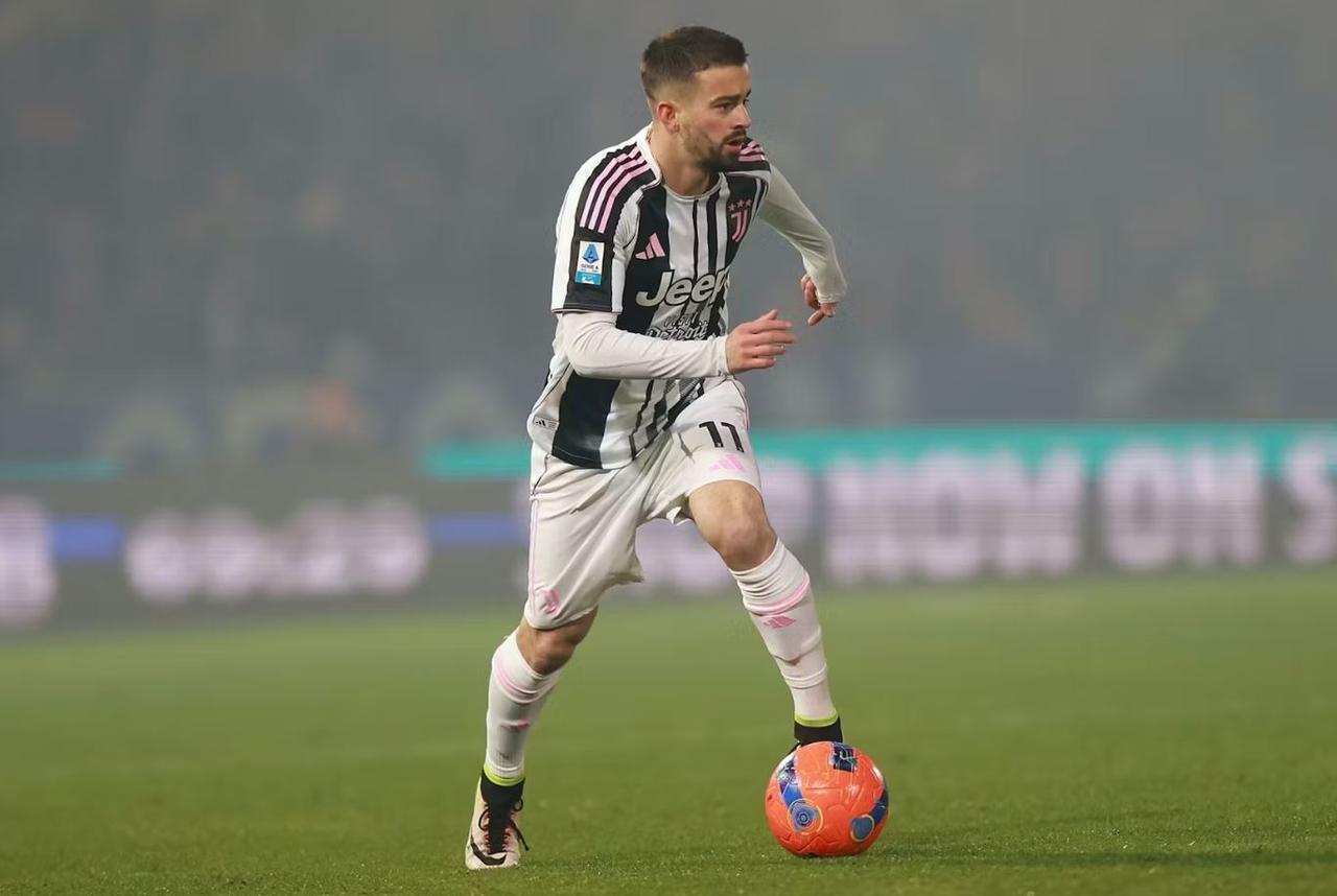 媒体对哲格罗瓦大加赞赏！《罗马体育报》（7分）：决定性的换人——他制造威胁，