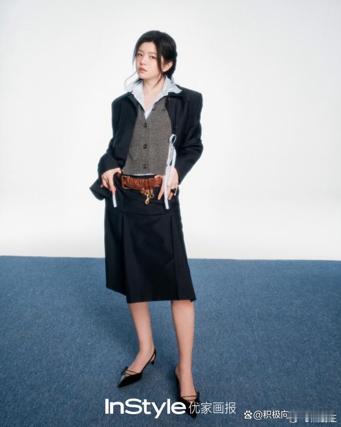 陈妍希，纯欲系杂志封面写真