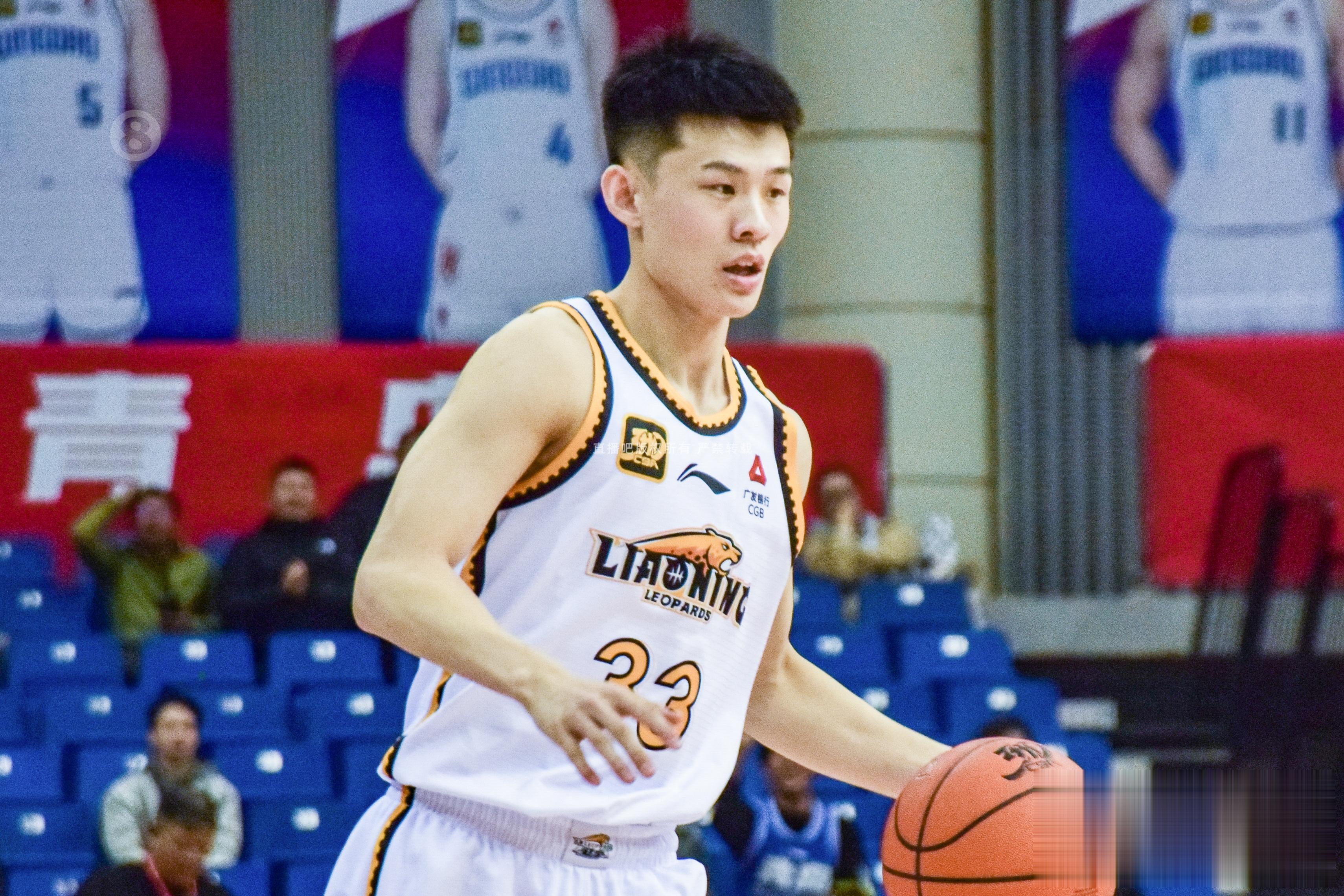 篮协官方: 京辽战漏判王岚嵚对杰曼阻挡犯规 其余两次判罚均正确