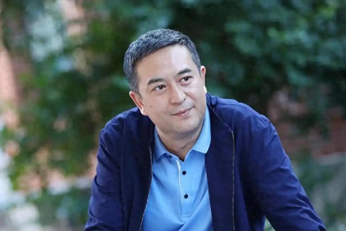 聊个有意思的：张嘉益四次没捧红的“御用媳妇”，张国立一部戏就搞定了。为啥？不是张