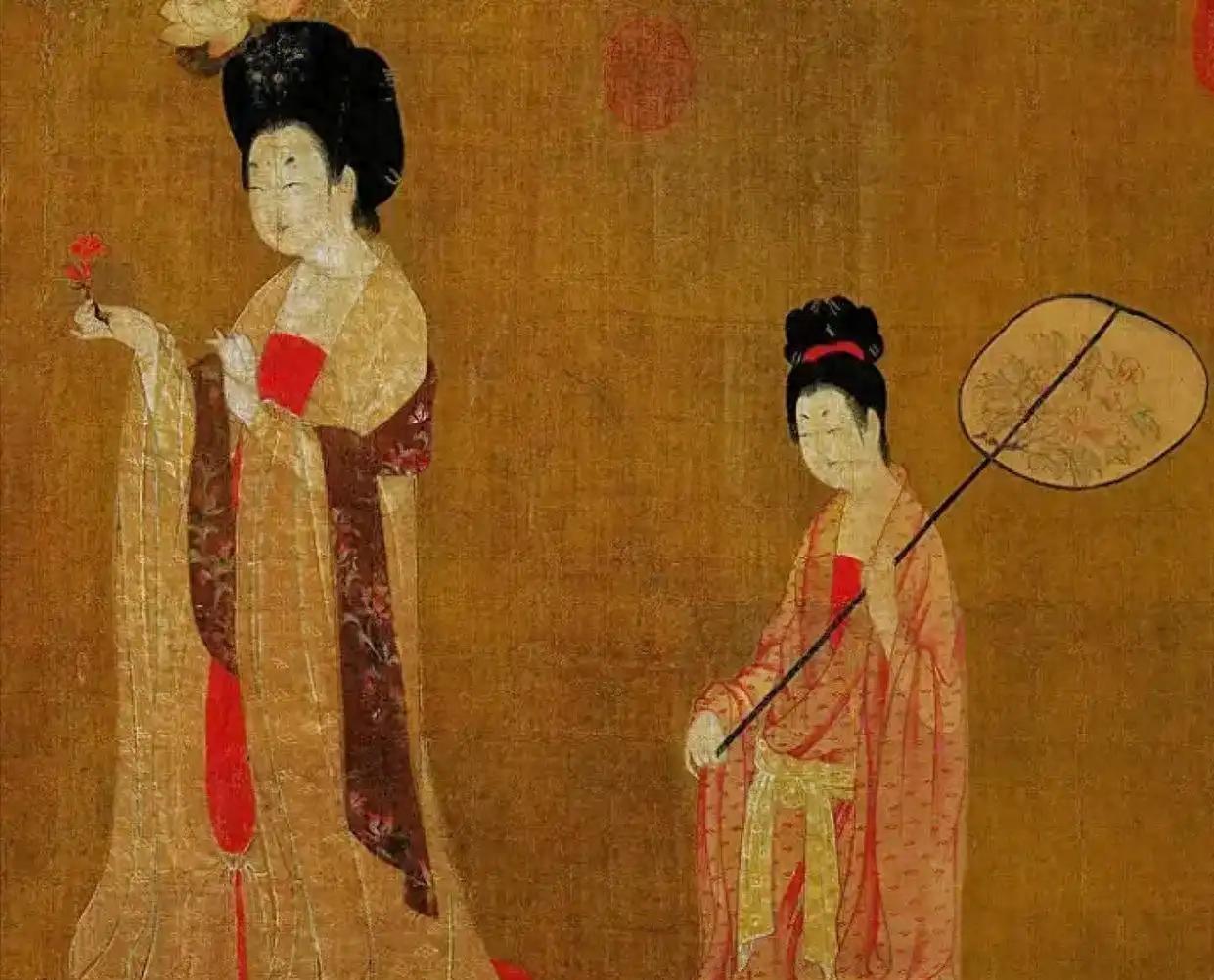 古人的长衣拖在地上，难道不怕弄脏？特别是那些身份尊贵的，衣裳后摆拖着好几寸在地上