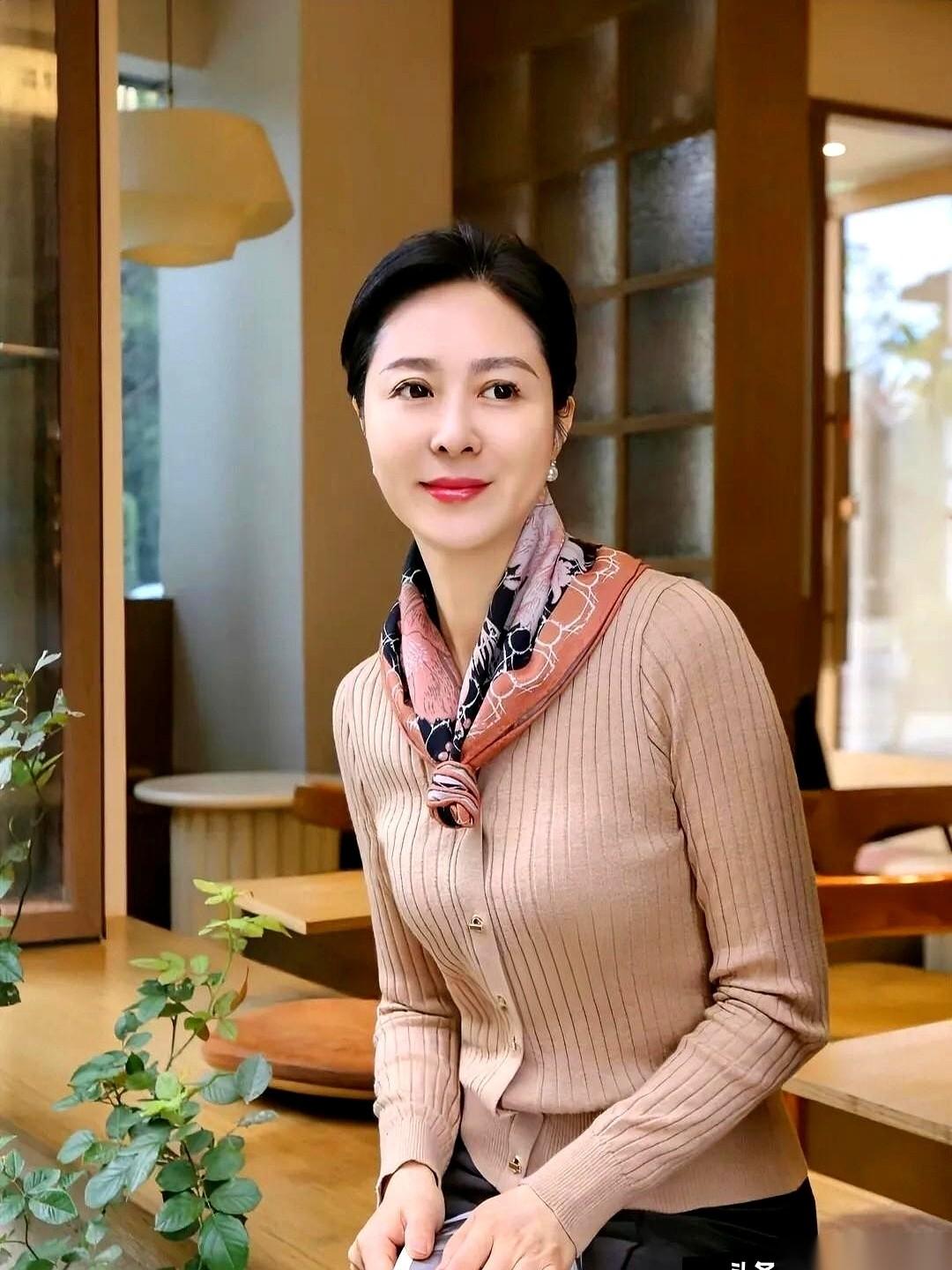 我这辈子都忘不了一个从四川农村来的老太太。被亲家叫来，给她那到处拈花惹草的儿子