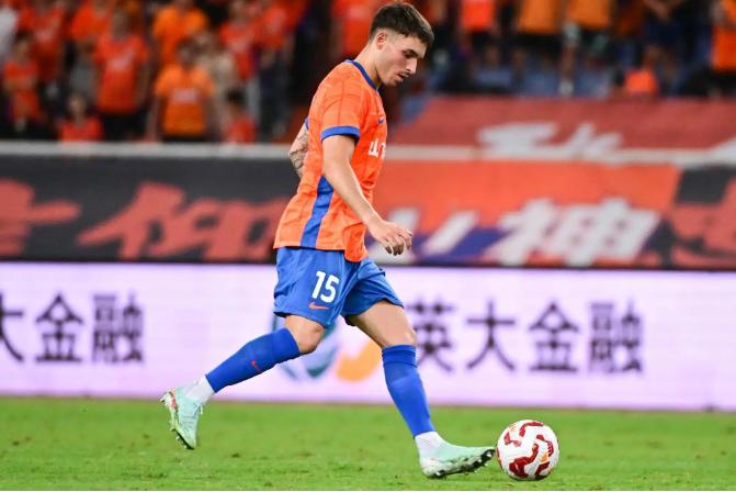 山东泰山遭遇请神容易，送神难！真是佩服，都职业化多少年了，号称中超最老牌的球