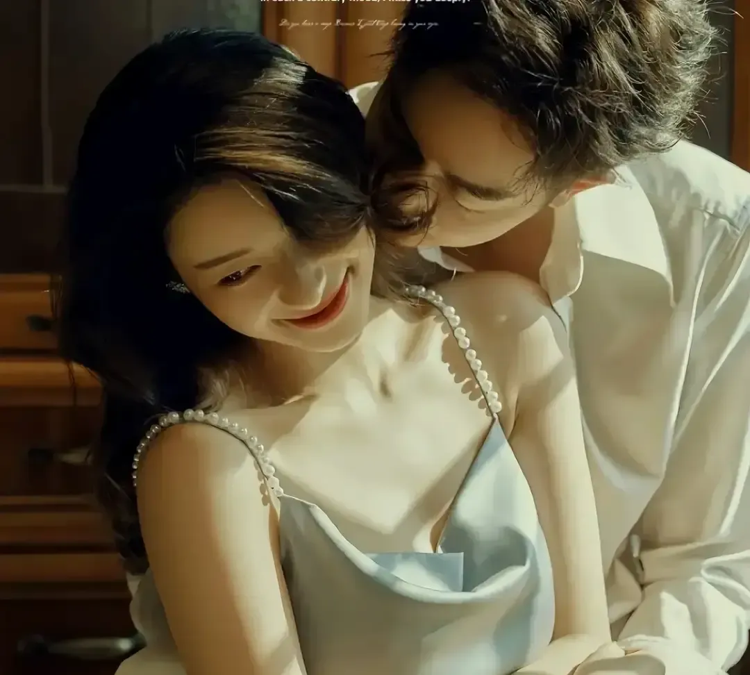 已婚男女深夜互倒情绪垃圾还管这叫纯友谊，我信你个鬼。刷到热搜说六成离...