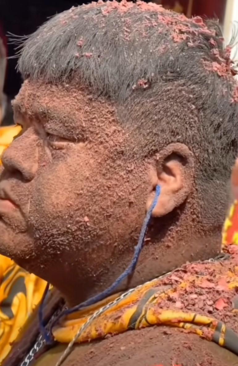 宾阳炮龙节“人物特写”中国传统不能丢，就算天王老子来了，也不给面子，耳朵都堵住