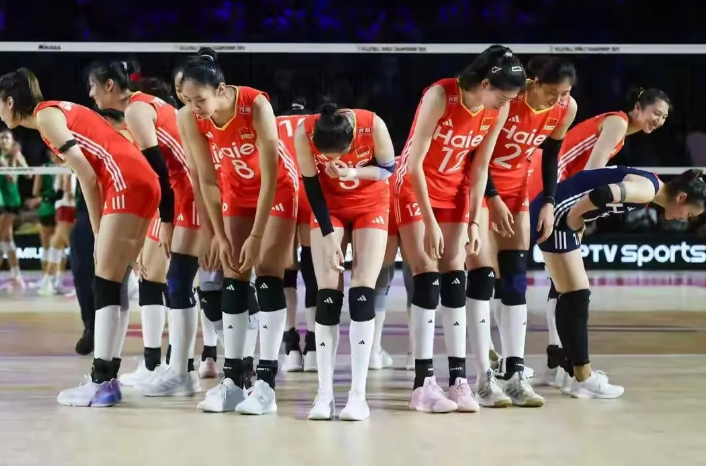 女排世锦赛，已有14席晋级16强，她们分别是[玫瑰]1，🇨🇳中国女排（小