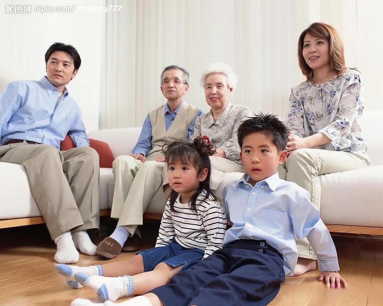 独生子女好还是孩子多好？我认为，要看所处时期和家庭实际情况。