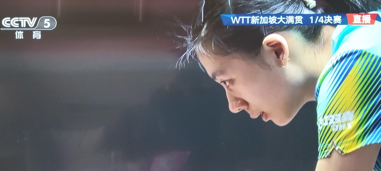 前两局，陈熠以两个13:11战胜陈幸同，现在大比分2:0暂时领先。陈熠前两局的