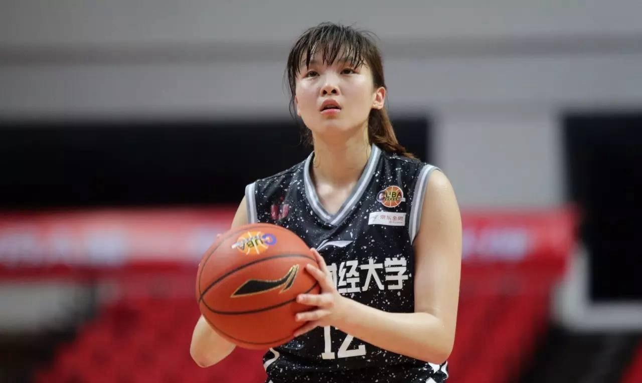 宫鲁鸣找到了他的前场双枪，李梦可以去商业代言了！击败印尼很轻松，她们实力差的太